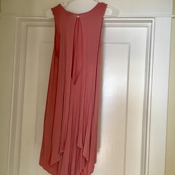 Pink Flowy Dress with Open Detailed Back - Picture 4 of 5